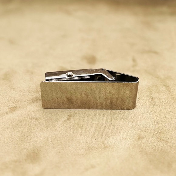 Colibri Silver Clip-On Watch with Blue Dial - Picture 4 of 5